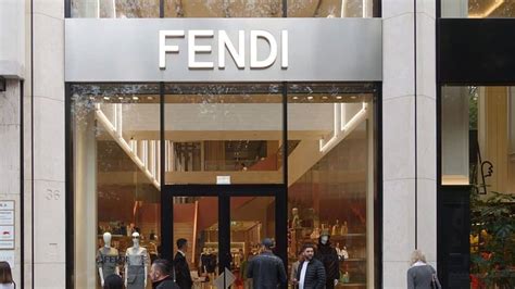 fendi lavora con noi|fendi careers.